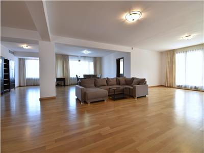 5-Room apartment for rent I Kiseleff
